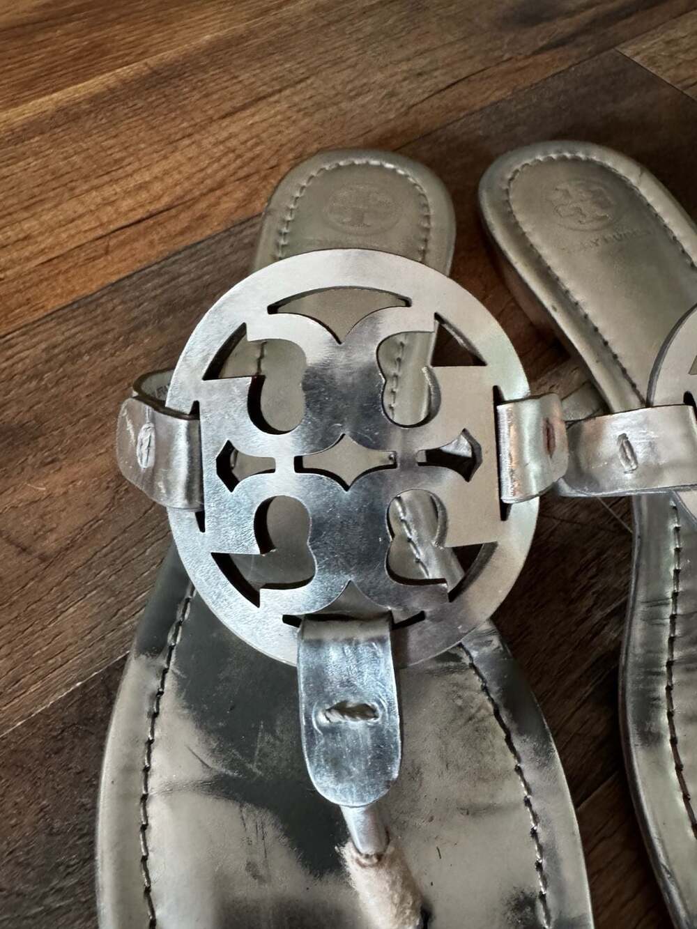 Tory Burch Miller Metallic Leather Thong Sandals - Picture 2 of 7